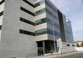 Ordenan buscar ADN en las prendas de un ladrón a petición del condenado, que se declara inocente