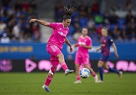 La nazarí Alba Pérez, durante el encuentro contra el Barcelona.