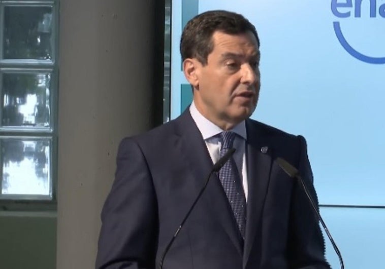 Juanma Moreno sugiere bloquear las redes y prohibir el móvil a los que acosen de forma «reiterada» tras el caso de Sandra Peña