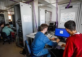 Oferta de empleo para trabajar en la UGR como informático.