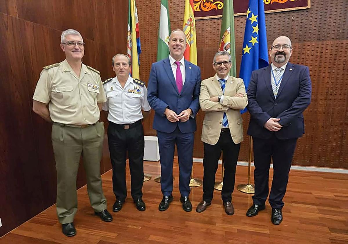 Inauguración de la jornada 'Las telecomunicaciones en la defensa'.