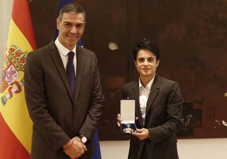 Pedro Sánchez entrega la Medalla de Oro de la Real Orden del Mérito Deportivo a María Pérez