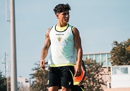 Melamed entrenando con el Almería