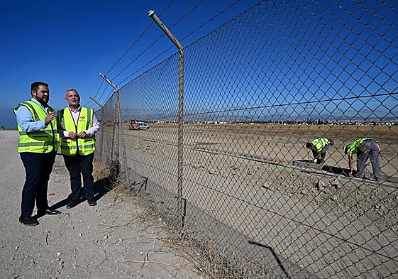 El paseo ciclopeatonal de la Base Aérea de Armilla llega al 40% de su ejecución