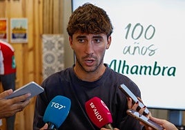 Declaraciones de Manu Lama tras el acto por el patrocinio del Granada con Cervezas Alhambra.