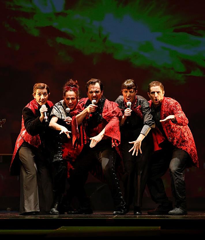 Imagen secundaria 2 - Momentos del espectáculo. 