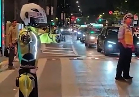 Modelo de robot policial similar al adquirido por Granada.