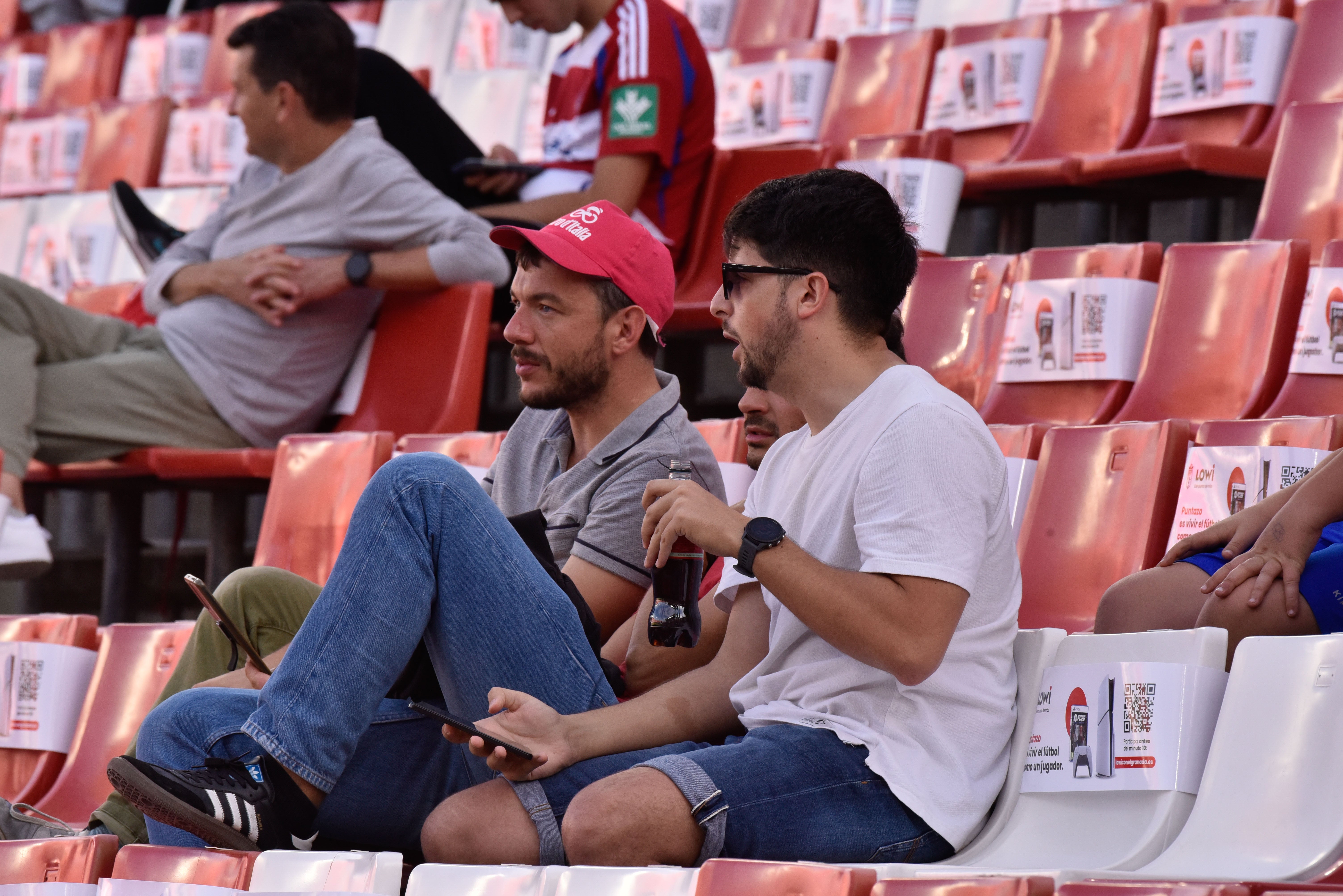 Encuéntrate en la grada del Granada-Cádiz