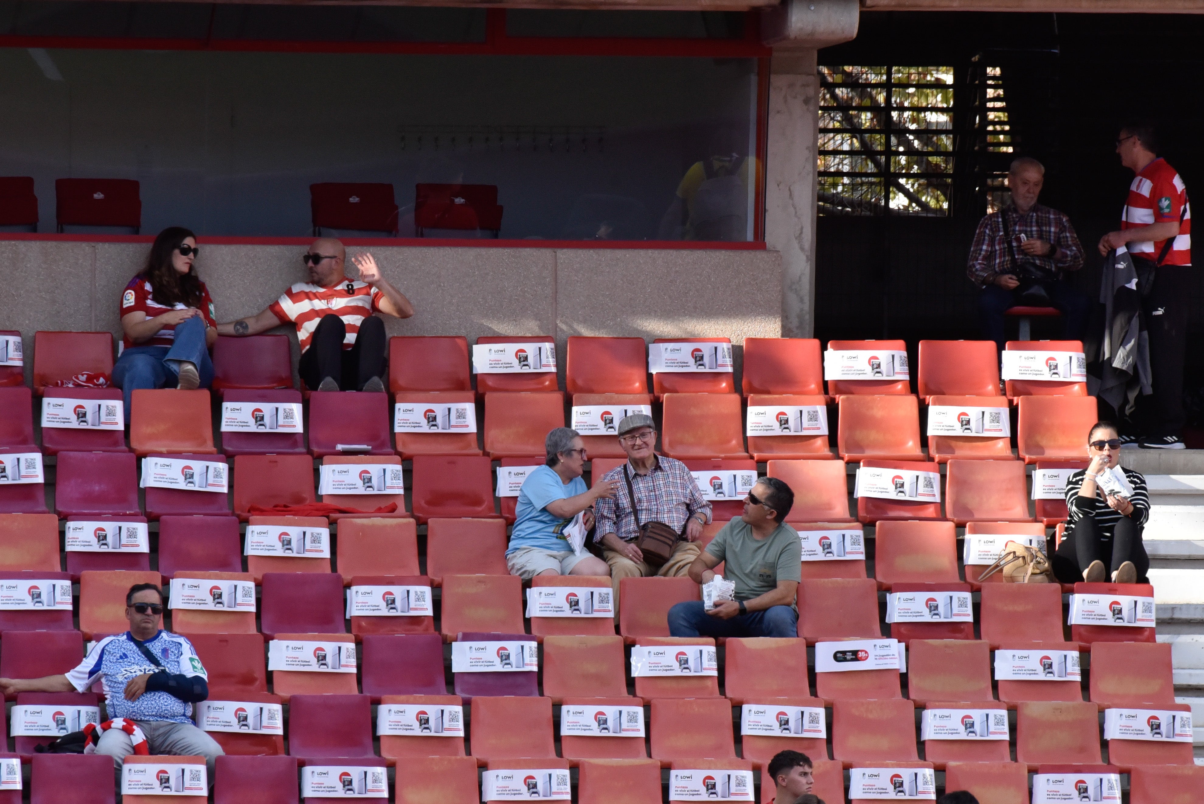 Encuéntrate en la grada del Granada-Cádiz