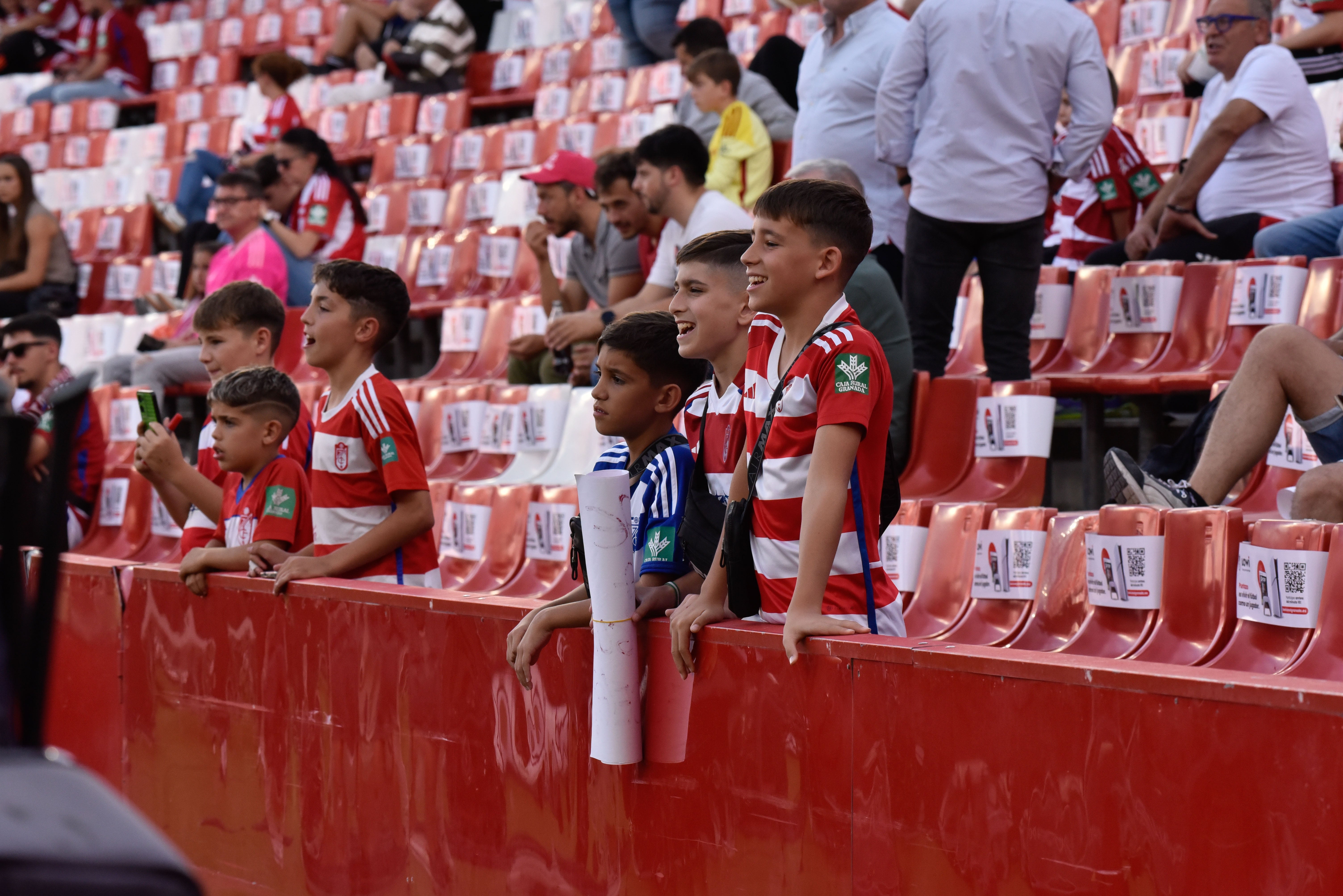 Encuéntrate en la grada del Granada-Cádiz