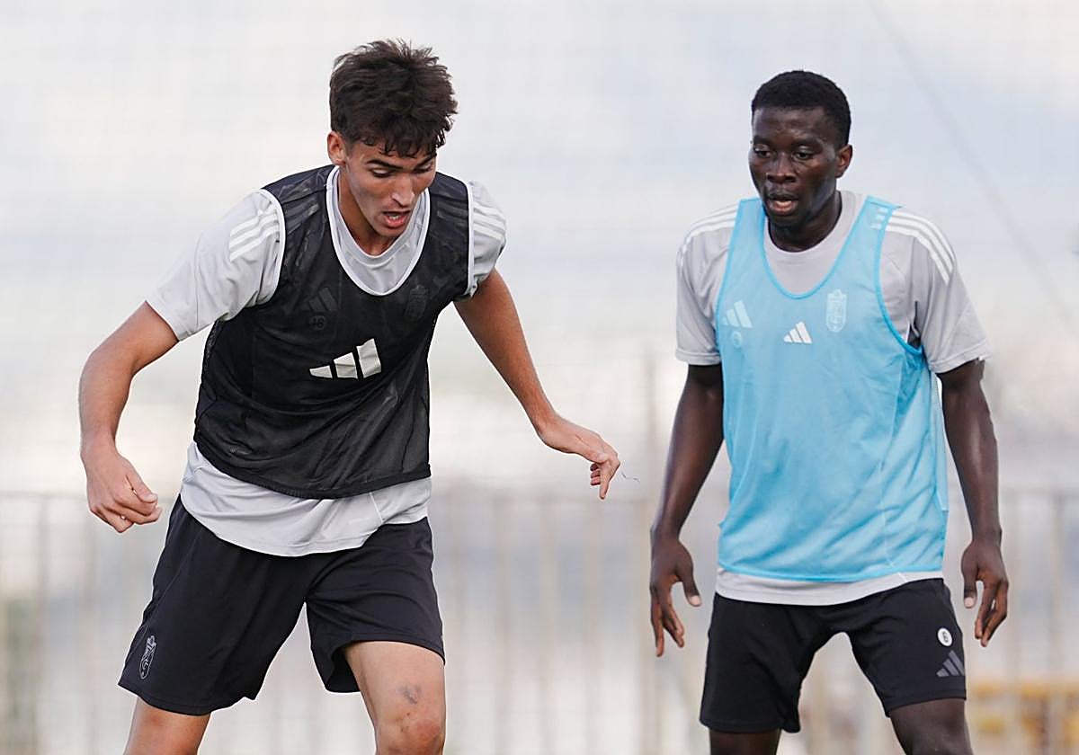 Un instante de un entrenamiento del Recreativo esta semana.