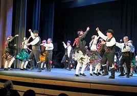 Baile en el Darymelia durante la celebración del festival.