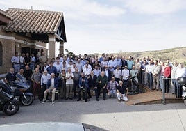 Foto de familia del homenaje a Emilio Estévez.