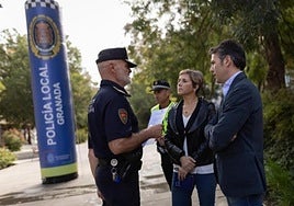 La Policía Local estrena oficina móvil en los barrios de Granada