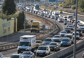 Atasco en la Circunvalación en imagen de archivo.