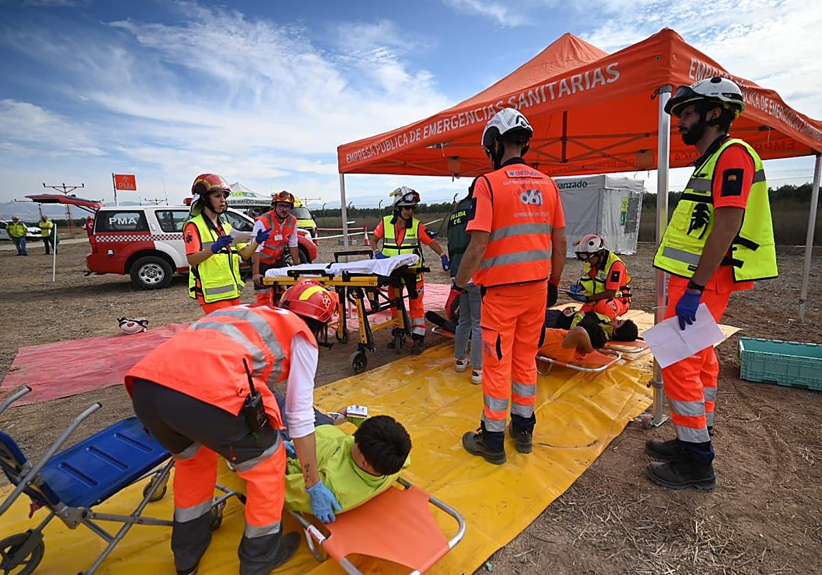 Evalúan la respuesta en accidentes aéreos con un simulacro en el aeropuerto de Granada