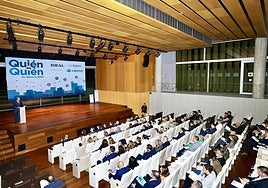 Presentación de la guía 'Quién es Quién en Almería' en el Auditorio del Centro Financiero Cajamar.