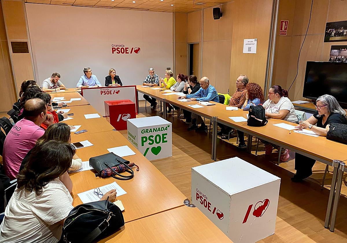 El PSOE reivindica la Dependencia como «pilar del Estado del Bienestar» tras atender las demandas del sector en la provincia