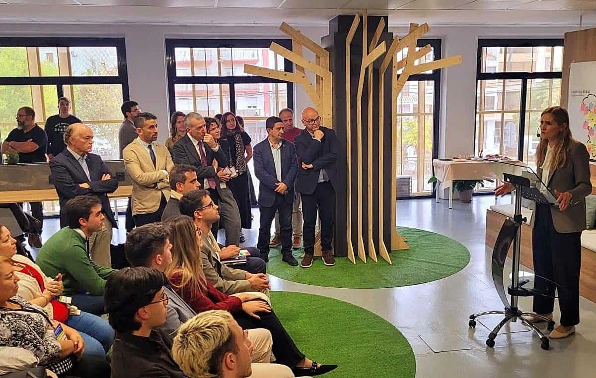 Encuentro de la ministra con jóvenes del Campus Rural.