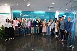 Granados, acompañado del delegado territorial de Empleo, Javier Martín Cañizares, ha mantenido un encuentro con algunos de los jóvenes contratados a través del Programa Investigo.