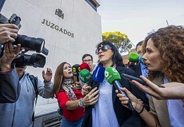 Juana Rivas llega este jueves a la sede judicial de Caleta.