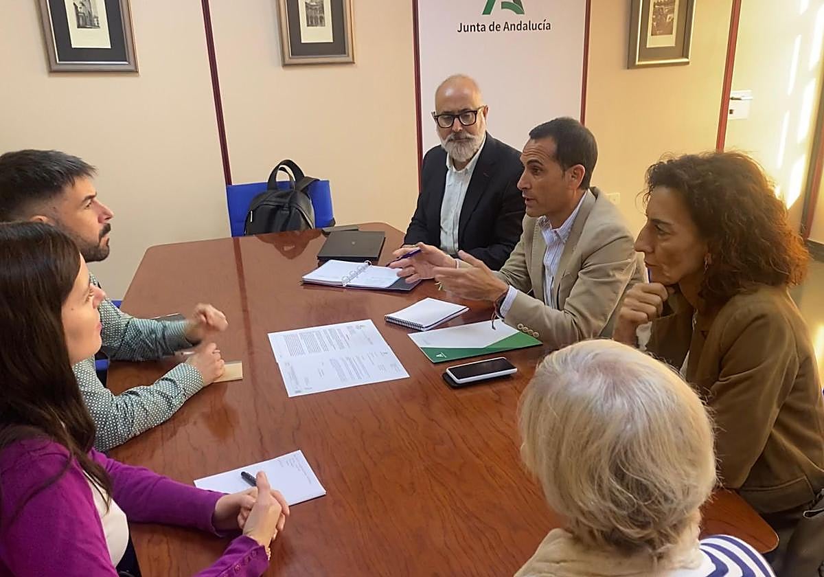 Reunión entre la Delegación y los representantes del ampa.