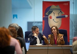 Quico Chirino y Pepa Bueno, en la mesa de debate.