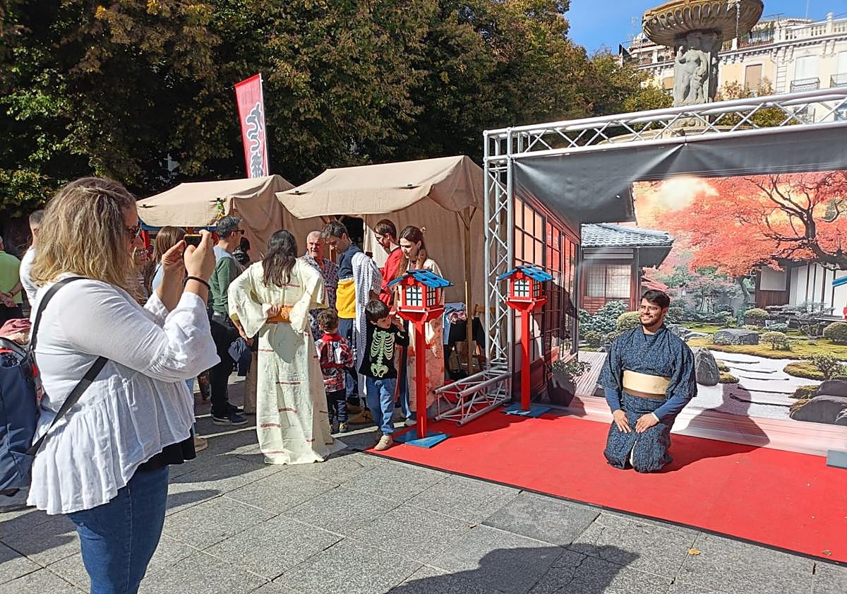 Imagen principal - Japón con churros y 'sumo' de naranja en Bib Rambla