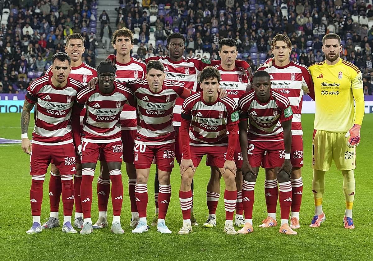 El once inicial del Granada en el José Zorrilla.