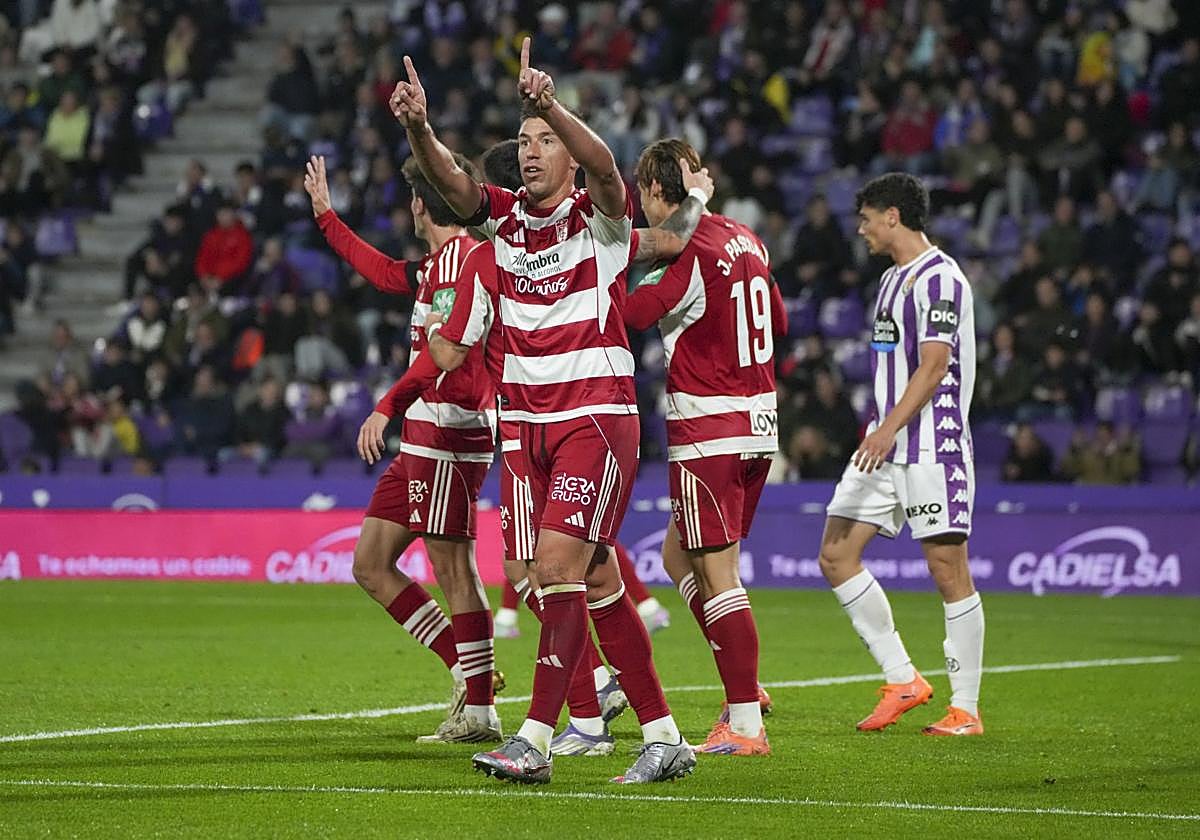 Rubén Alcaraz niega fuera de juego en el gol anulado a Jorge Pascual.