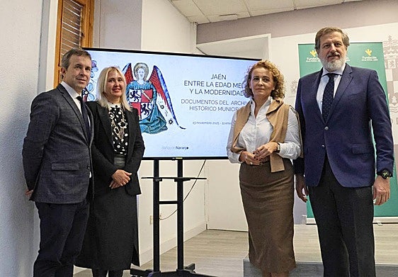 Julio Millán, María Espejo, Pilar Rodrigo y Luis Jesús García-Lomas, en la presentación.