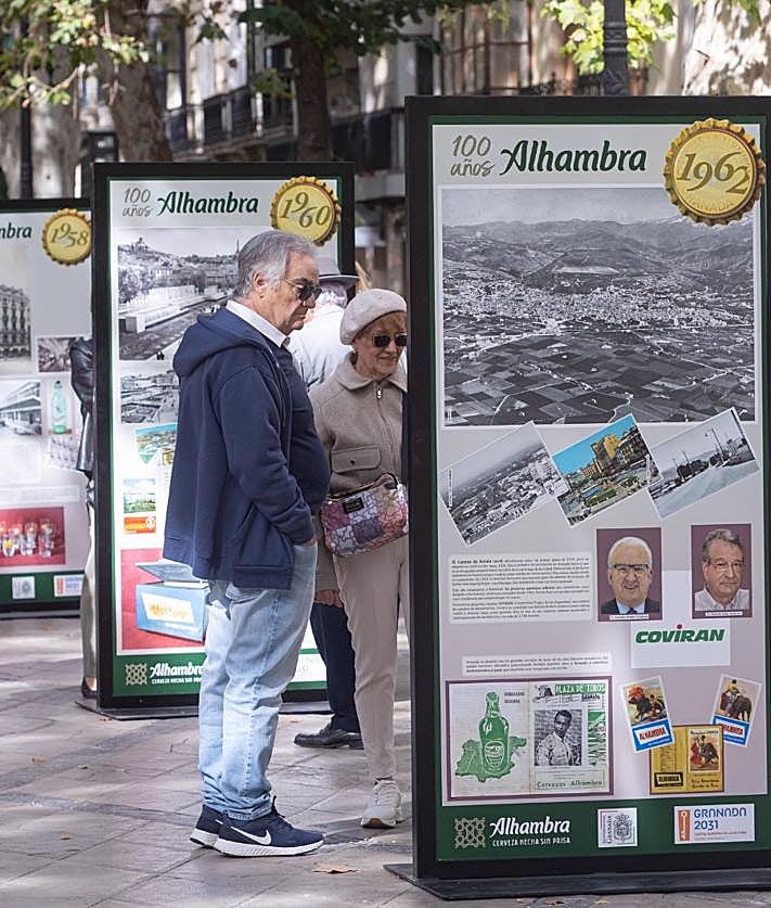 Imagen secundaria 2 - Exposición de Cervezas Alhambra.