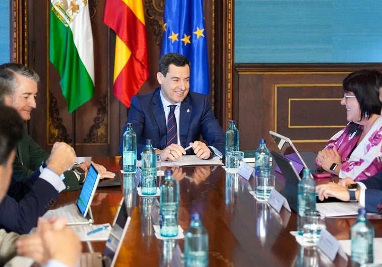 Antonio Sanz profundiza la reestructuración en Salud con nuevos relevos en la Consejería