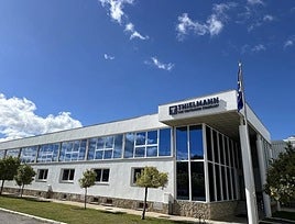 Las instalaciones de Steelgran están dentro de la planta de Thielmann en la carretera de Pulianas, aunque son dos empresas totalmente independientes. Los nuevos propietarios de Thielmann han garantizado su continuidad en Granada.