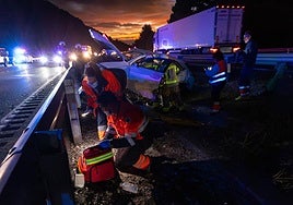 Coche accidentado en la A-92.