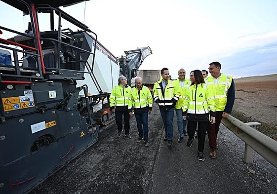 Iniciada la renovación del firme de la carretera de Otura a La Malahá para mejorar el acceso a CITAI