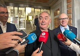 El cocinero Ferrán Adrià ha participado hoy en una conferencia impartida en la UGR de la mano de Telefónica.