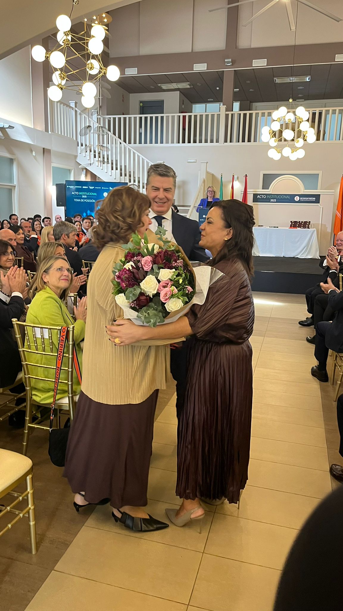 Las imágenes de la toma de posesión de la nueva decana del Colegio Profesional de Economistas