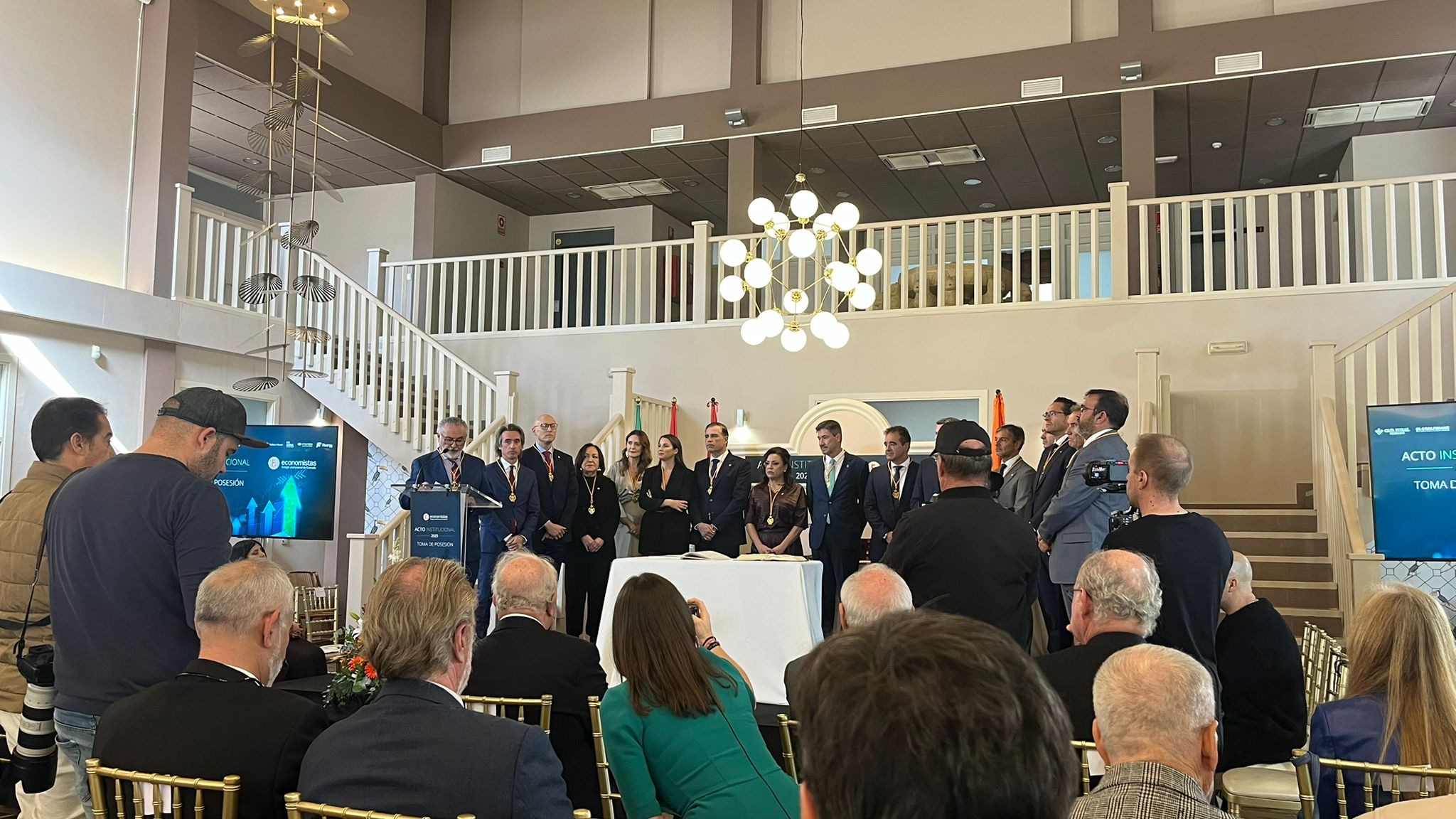 Las imágenes de la toma de posesión de la nueva decana del Colegio Profesional de Economistas