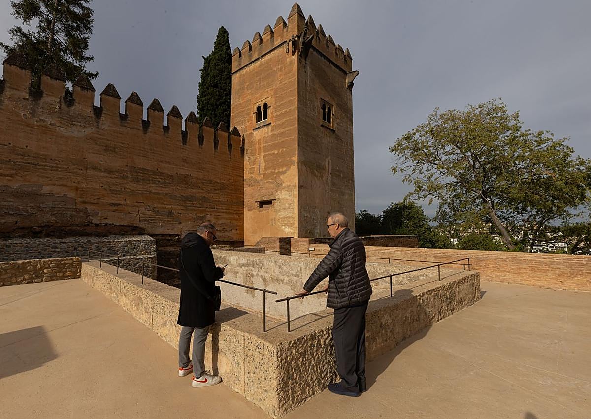 Imagen secundaria 1 - Baluarte de los Reyes Católicos. 