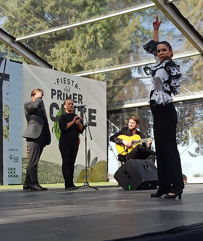 Imagen secundaria 2 - Catas, visitas guiadas y talleres para conocer lo que hay detrás del AOVE