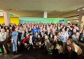Foto de familia del PP de Jaén con Juanma Moreno y Antonio Repullo.