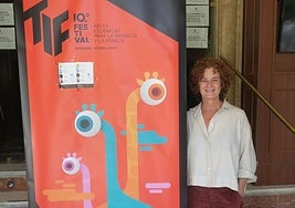 La directora y autora teatral Julia Ruiz Carazo.