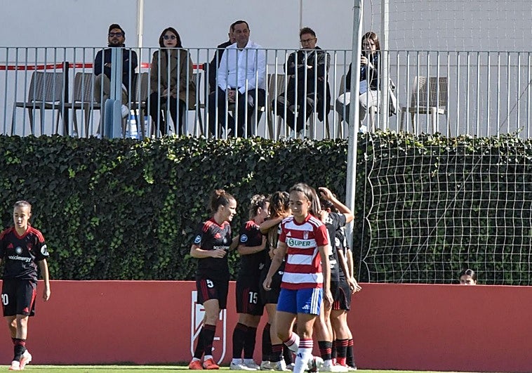 El balón parado condena al Femenino en el derbi