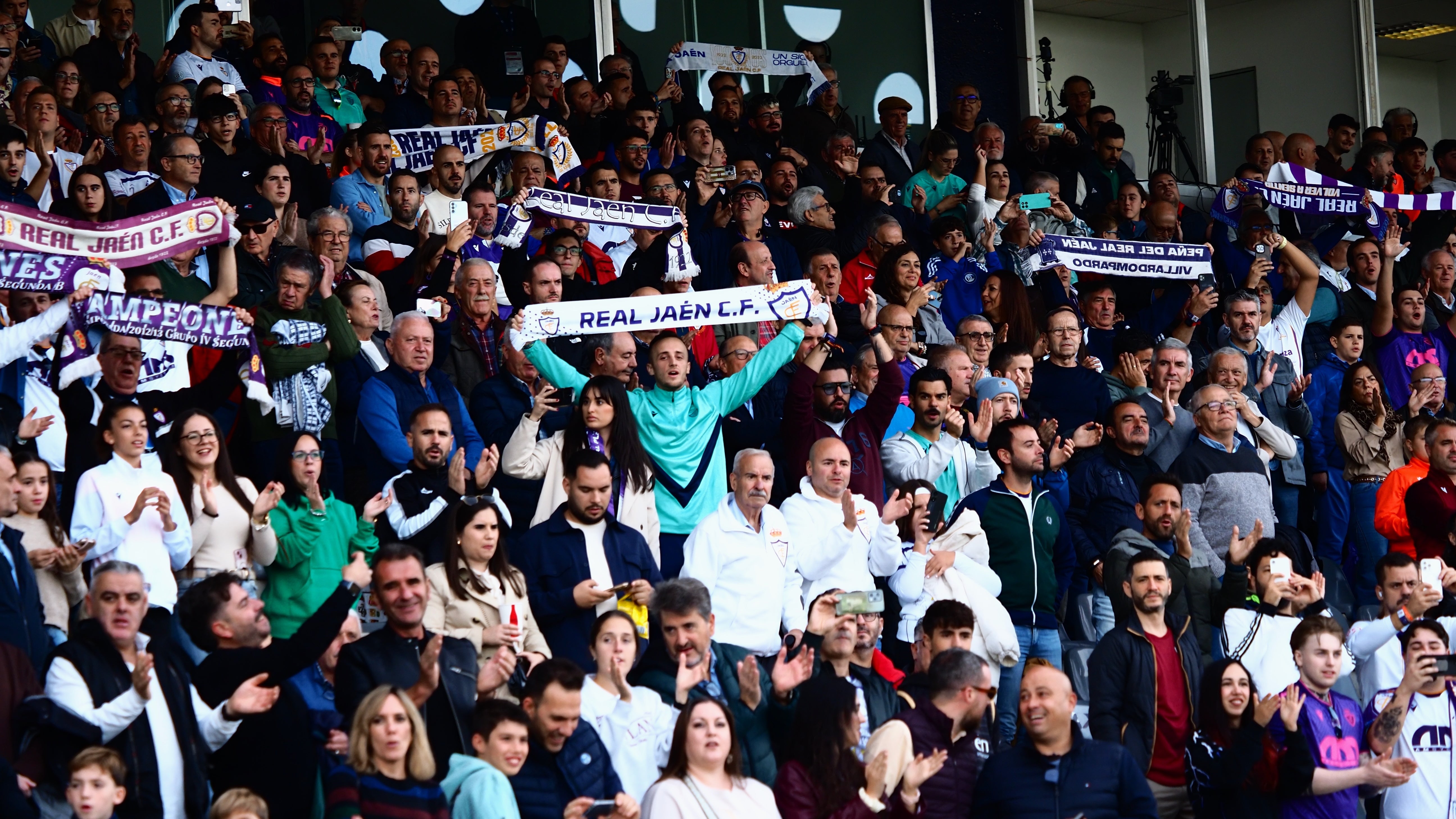 El derbi jienense, en imágenes