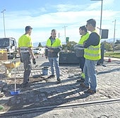 Visita de Javier Padorno a los trabajos de limpieza de las vías.