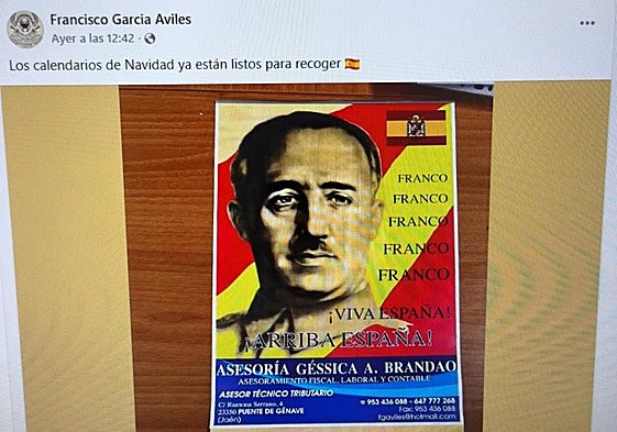Publicación donde se promociona los calendarios de Franco por parte del alcalde.