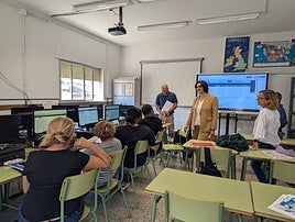 La Junta Moviliza 15 millones de euros para consolidar la Digitalización Educativa de Granada