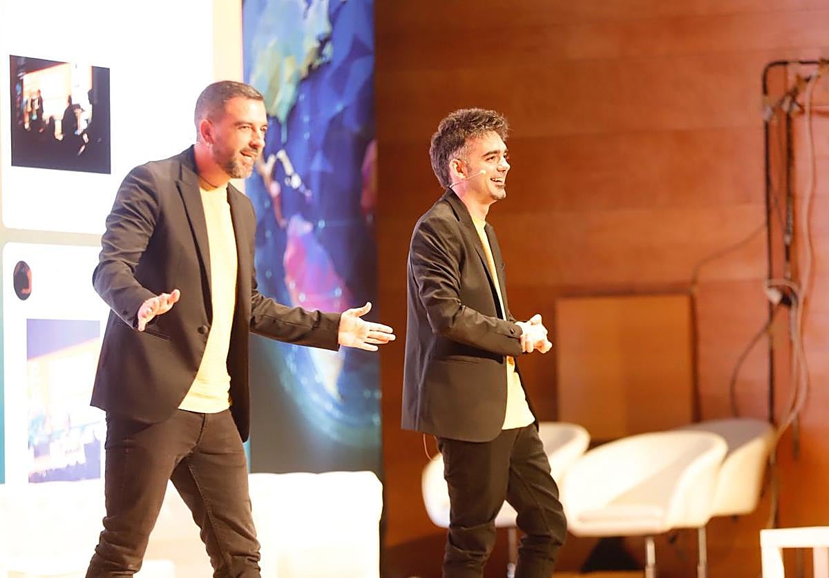 Un experimento de improvisación teatral con IA pone patas arriba el Palacio de Congresos