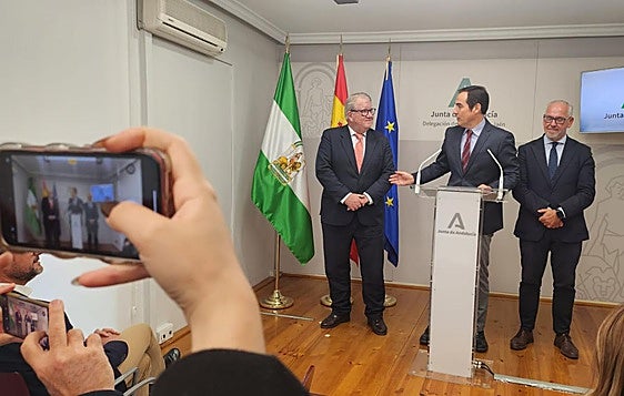 Rueda de prensa con el consejero de Justicia en Jaén.